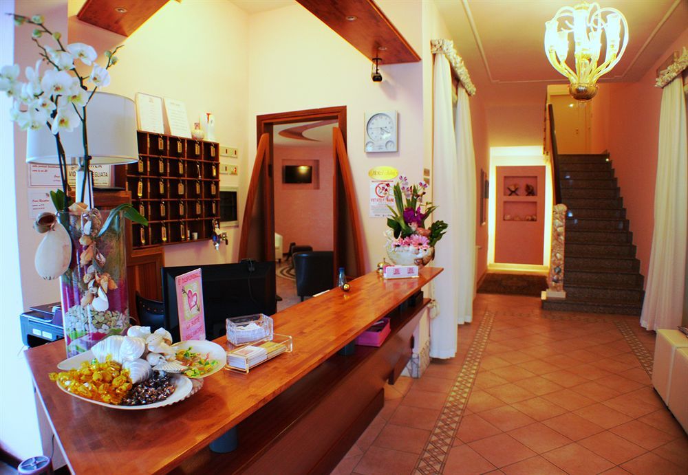 Hotel Julia Llido Degli Estensi Exterior photo